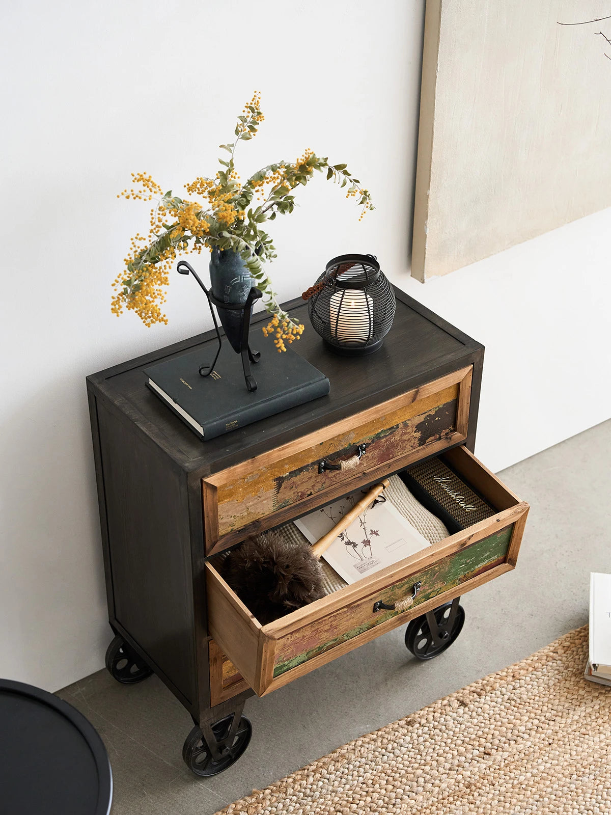 Lodin Side Table
