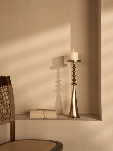 The Tempered 18“ Candle Holder