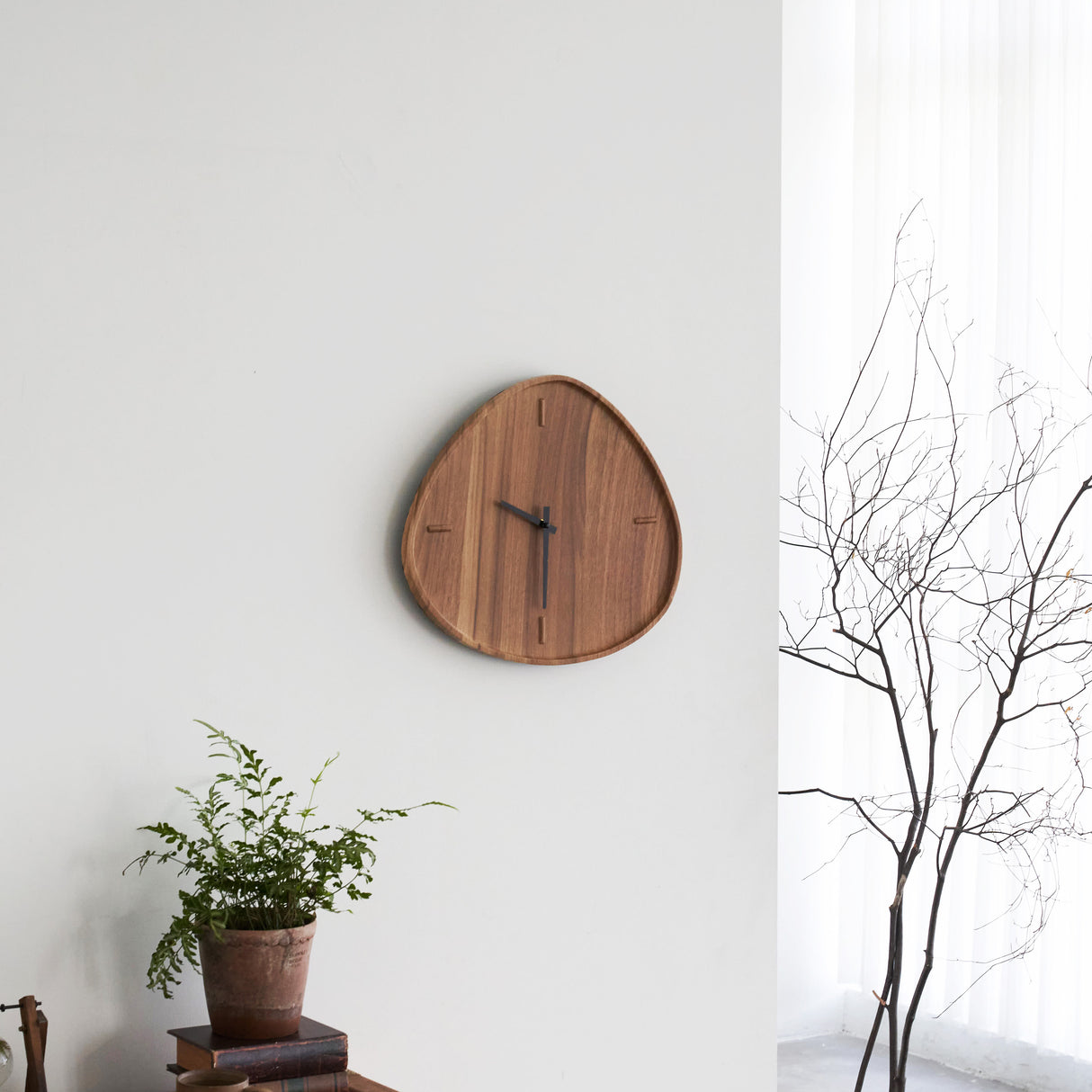 Irregular Shape Wall Clock